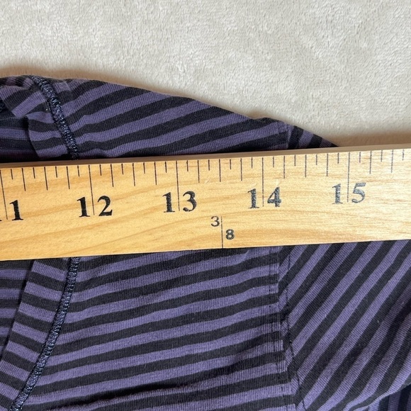 Lululemon Size 8 Classic Scoop Hoop Neck Purple Black Stripe Shirt EUC ALO Lulu - Picture 6 of 9